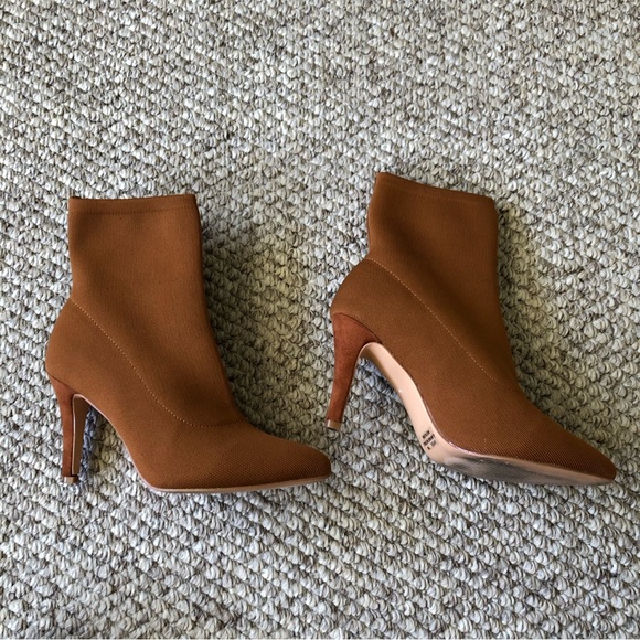 Cushionaire memory foam booties size 7 women’s excellently condition 3” heel - Picture 2 of 8